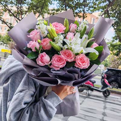 十堰11朵戴安娜粉玫瑰百合，与你一起追逐梦想